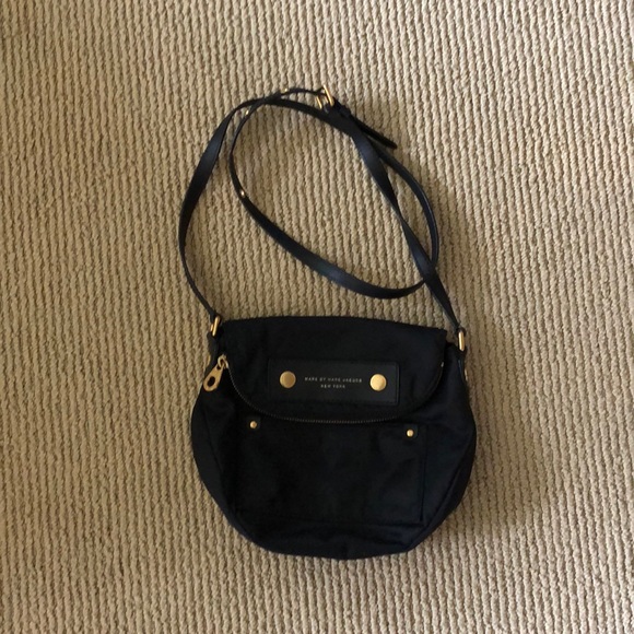 Marc Jacobs Small Crossbody - Picture 1 of 4